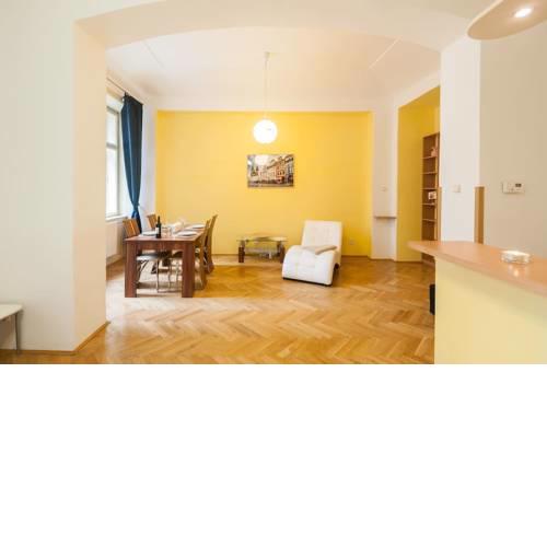Central Apartment With Netflix Subscription Apts