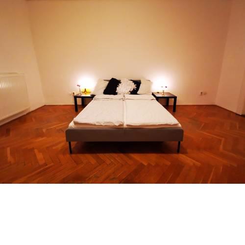 Central Budapest Room - 3 min. walk to the Parliament