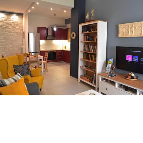 Central & Comfortable, 70m² Apt in Neos Kosmos