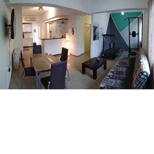 Central, Cozy Apartment
