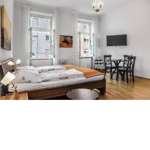 Central Elegance 2 BR Apt At Vienna's Vibrant Center