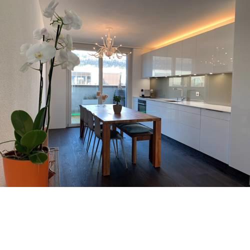 Central & Elegant Room in Biel