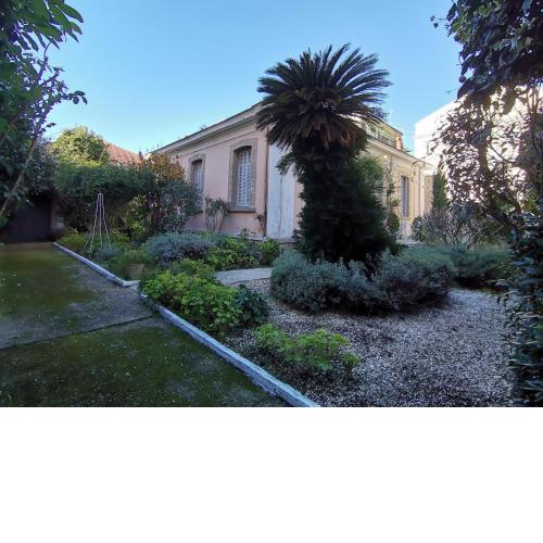 Central Garden Villa
