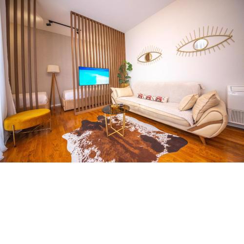 Central Green Terrace Apartment