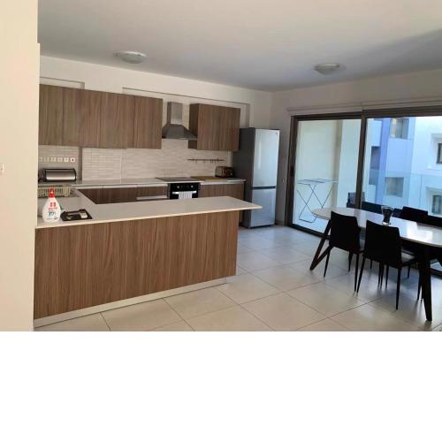 Central Large 2BD APT near the Beach