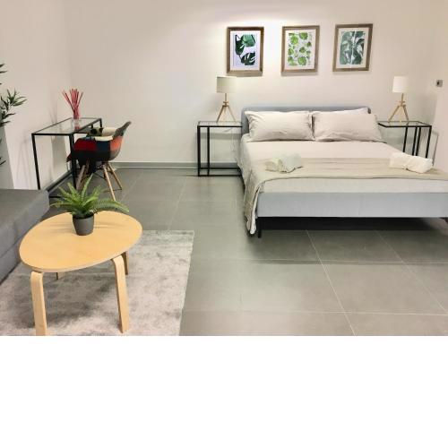 CENTRAL LIVE HOME