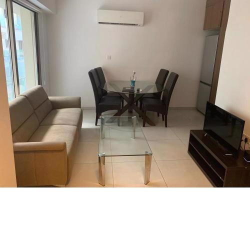 Central Luxury Apt Next to the Beach