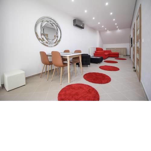 Central Luxxx Apartman