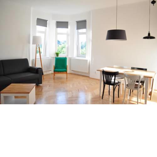 Central-Modern-Apartment