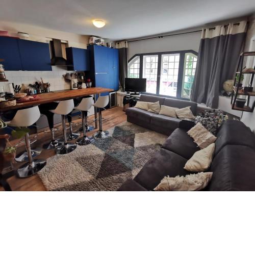 Central & nice ! 3 bedrooms, 2 bathrooms