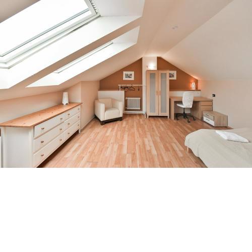 Central penthouse with terrace