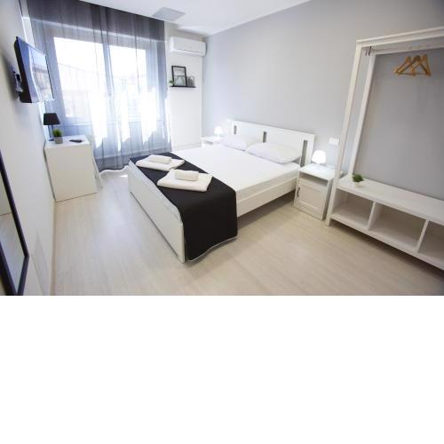 Central Rooms 128
