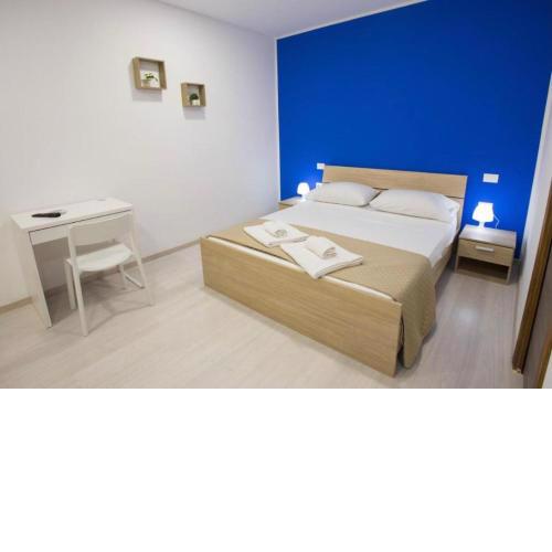 Central Rooms 128L