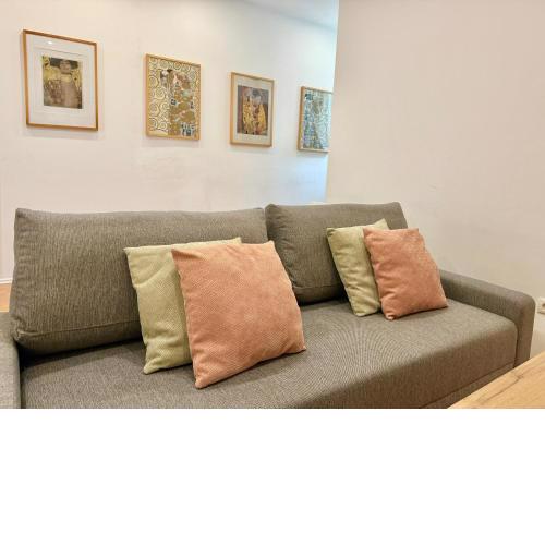 Central Stone Spacious Apartment