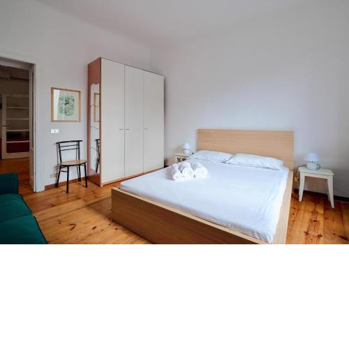 Central Studio Apartment-Navigli