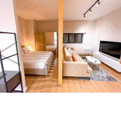 CENTRAL STUDIO APARTMENT TIRANA