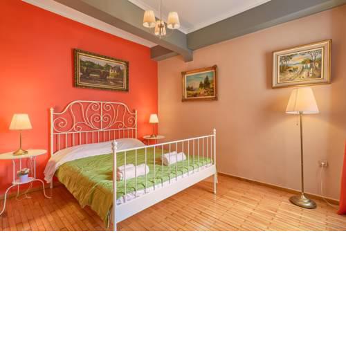Central & stylish 2 Double Bed Flat