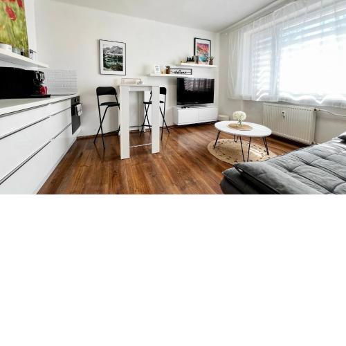 Central Suites Bystrica 2 I 24hr Self Check-in l Free Wi-Fi & Parking