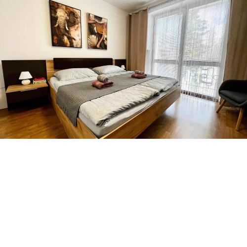 Central Suites Bystrica I 24hr Self Check-in l Free Wi-Fi & Parking