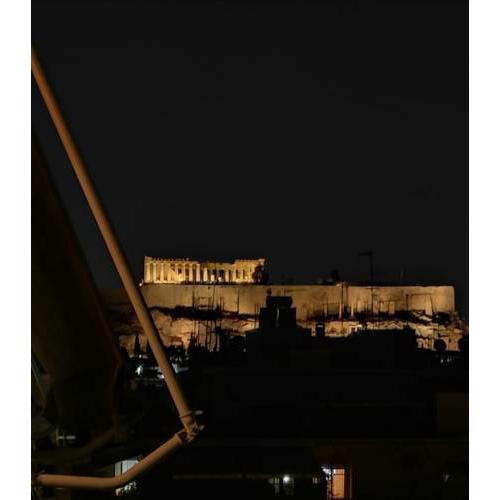 Central sunny studio with Acropolis view