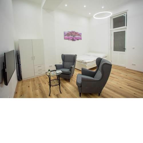 Central Train Station Apartment