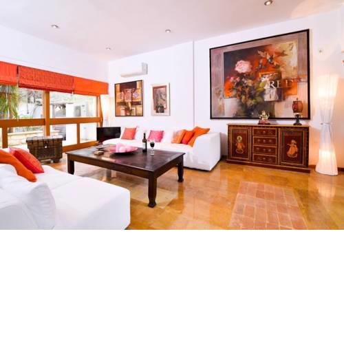 Central Unique Villa in Athens 330m²