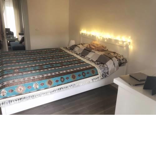 CENTRAL white apartment