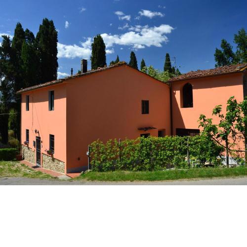 Centrally located for the cities of art in Tuscany in a picturesque area