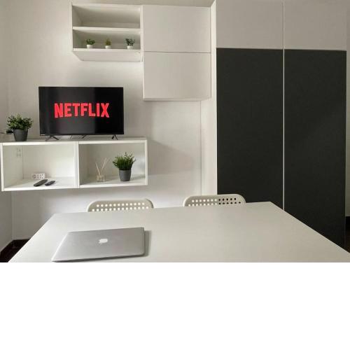 [Centro-Linate] Parcheggi, Wi-Fi e Netflix