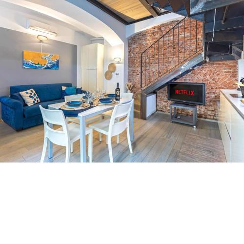 [Centro-Porta Nuova] Moderno Loft con Patio e WiFi