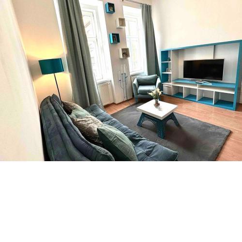 C’est la vie à Paris Apartment