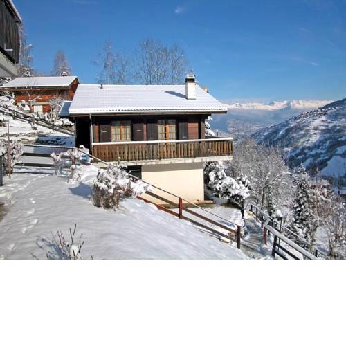 Chalet Chalet Puck