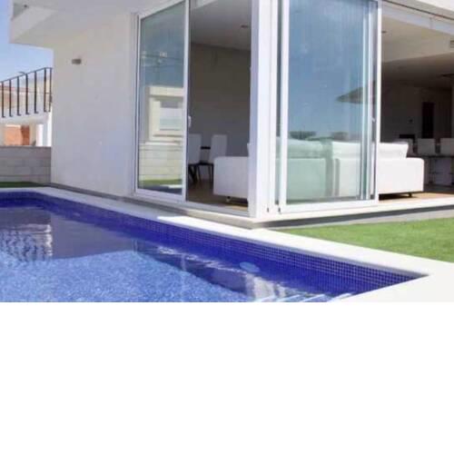 Chalet con piscina individual cerca de la playa