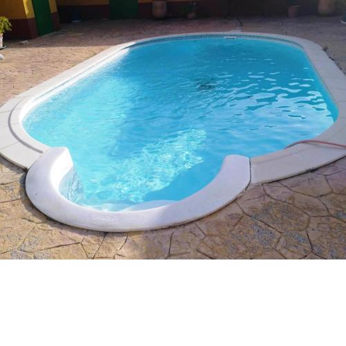 Chalet con piscina privada, jardín y barbacoa