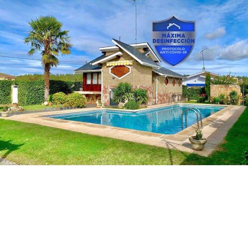 Chalet con Piscina Privada • La Casita del Tera
