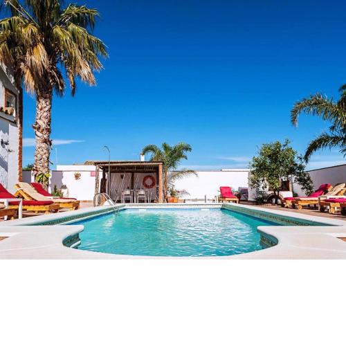 Chalet con piscina privada solo familias y parejas