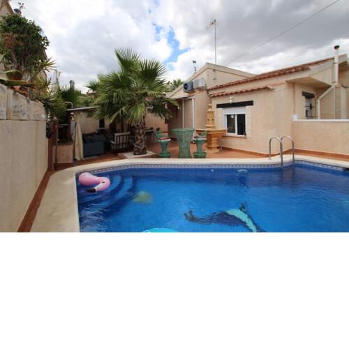 Chalet con piscina y zona Chill Out