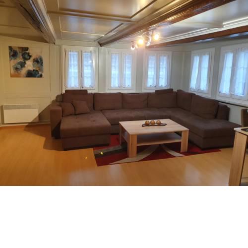 Chalet-Etage mitten im Dorf von Leukerbad