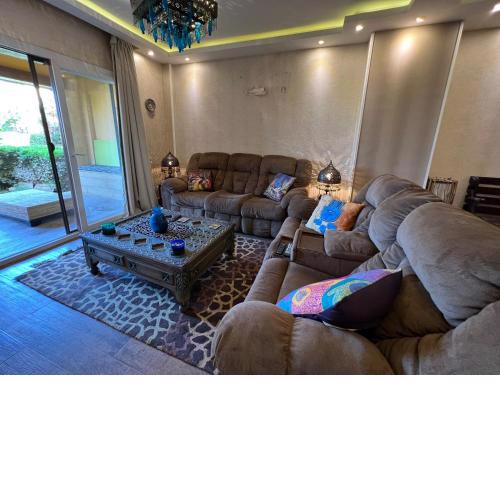 Chalet in Mountain View Sokhna 1 luxurious with garden 3 bedrooms with AC, 2 bathrooms, heated pool, families only