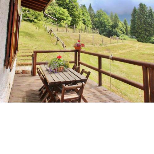 * Chalet inside the nature* [12 guests + WI-FI]