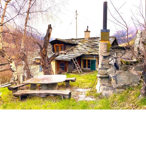 Chalet La Paz with Hotpot and Sauna