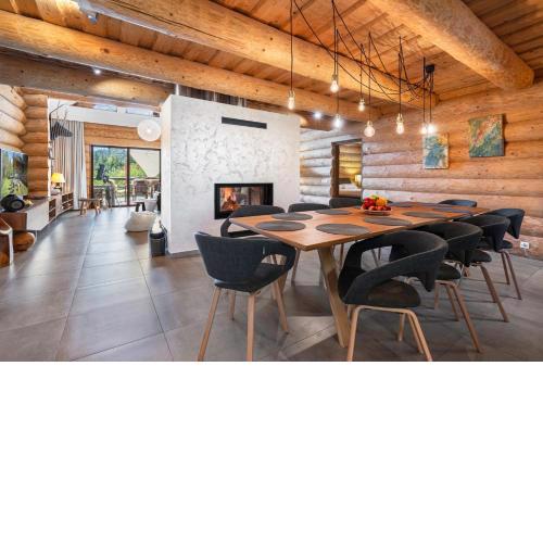 Chalet Piros Tale - Sauna - Jacuzzi - Beautiful scenery - Kids playground - In the forest
