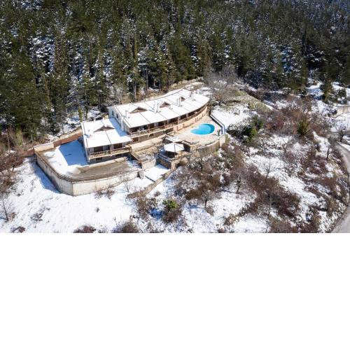 CHALET ROYAL agia varvara