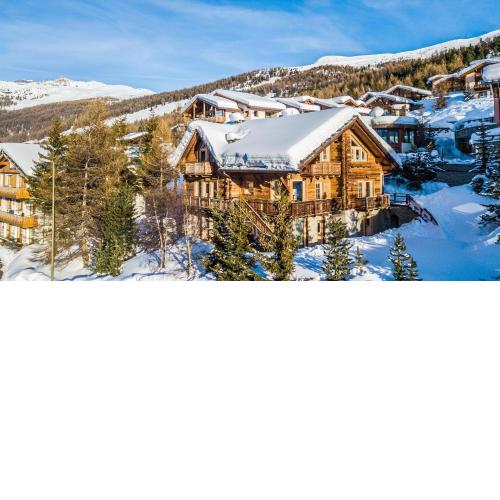 Chalet Snowflake