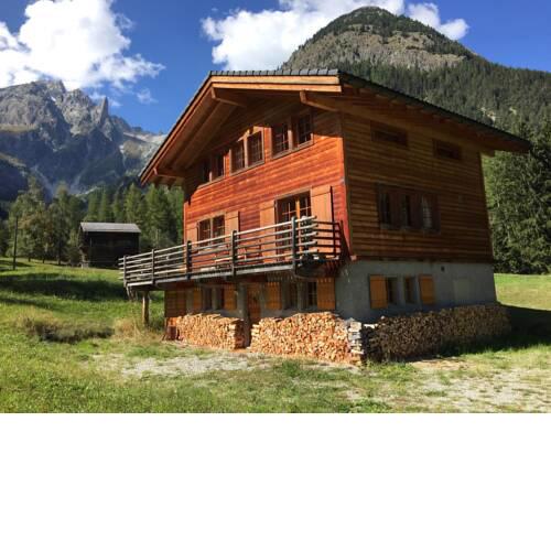 Chalet spacieux, environnement calme et reposant, Val Ferret