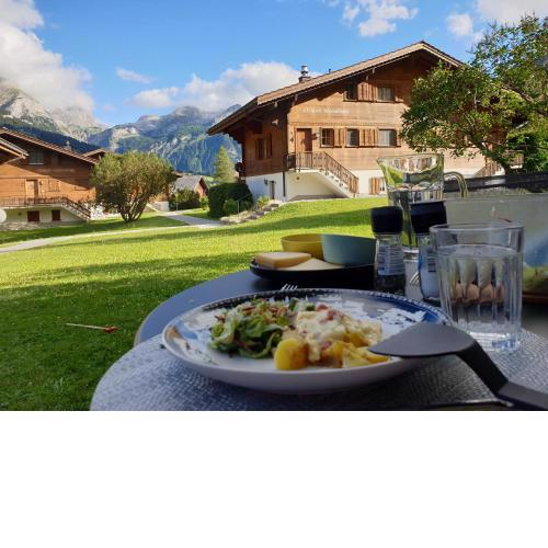 Chalet Spitzhorn - Your Peak Getaway - Private Terrasse & gratis Parkplatz