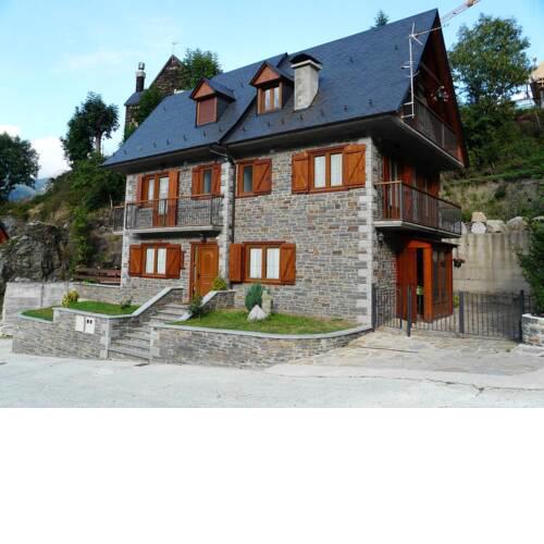 Chalet with 3 bedrooms in Viella with wonderful mountain view furnished garden and WiFi 13 km from the slopes