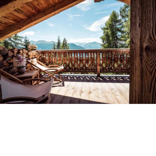 Chalet with a beautiful view on the heights of Verbier