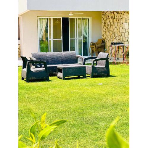 Chalet with a private garden in Blumar Wadi Degla For families only