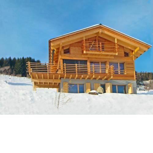 Chalet with Spectacular View of Mountains in Heremence
